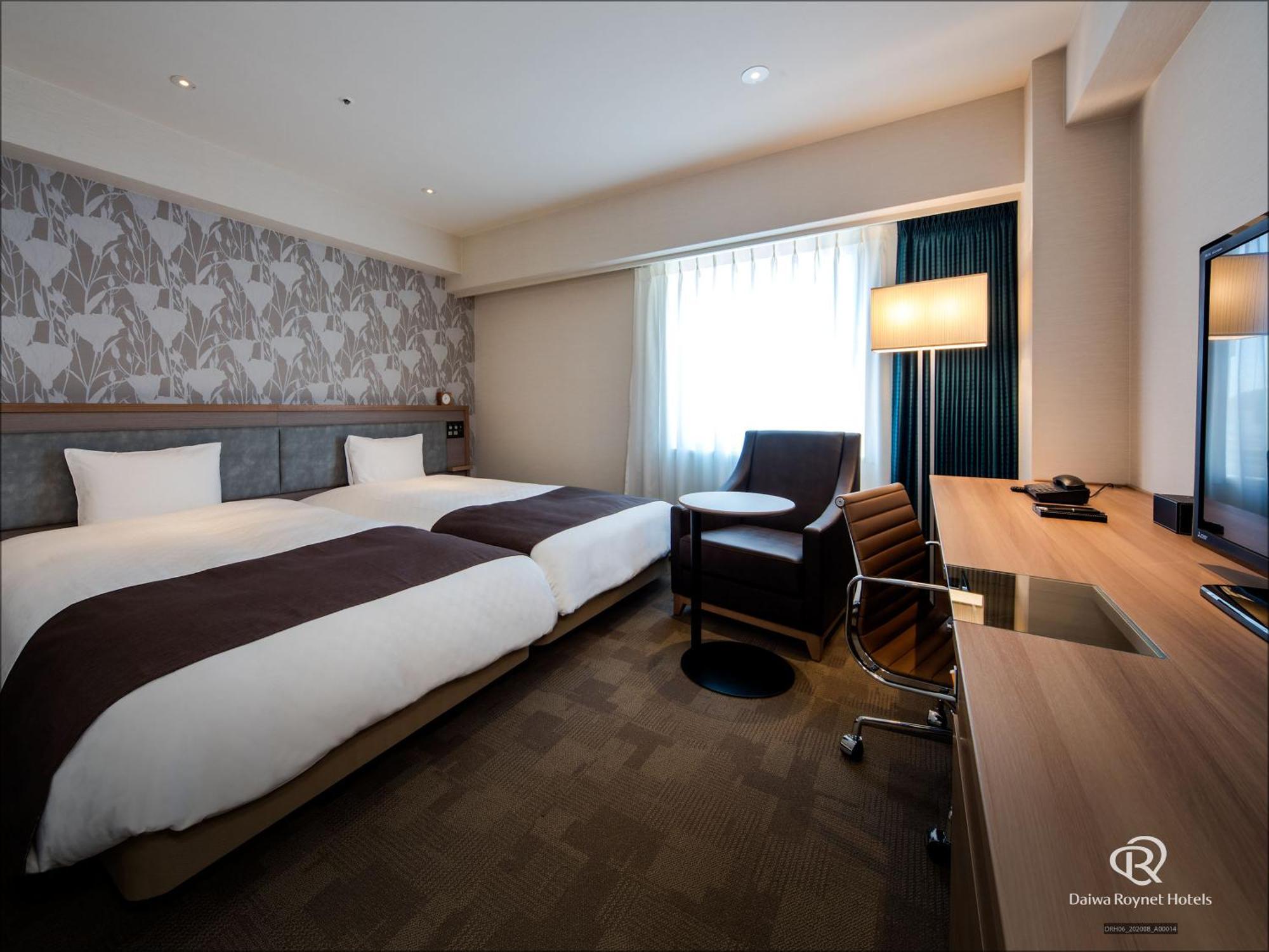 Daiwa Roynet Hotel Tokushima Ekimae Екстериор снимка