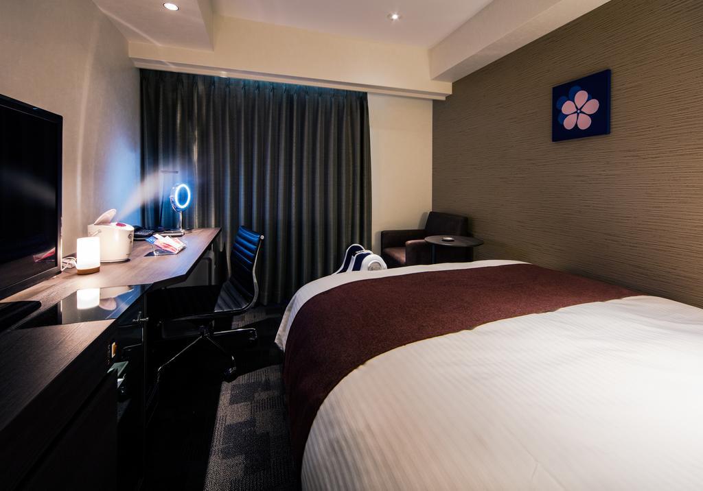 Daiwa Roynet Hotel Tokushima Ekimae Екстериор снимка
