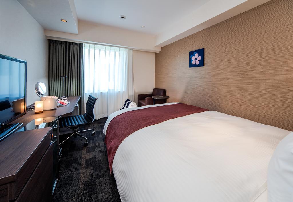 Daiwa Roynet Hotel Tokushima Ekimae Екстериор снимка