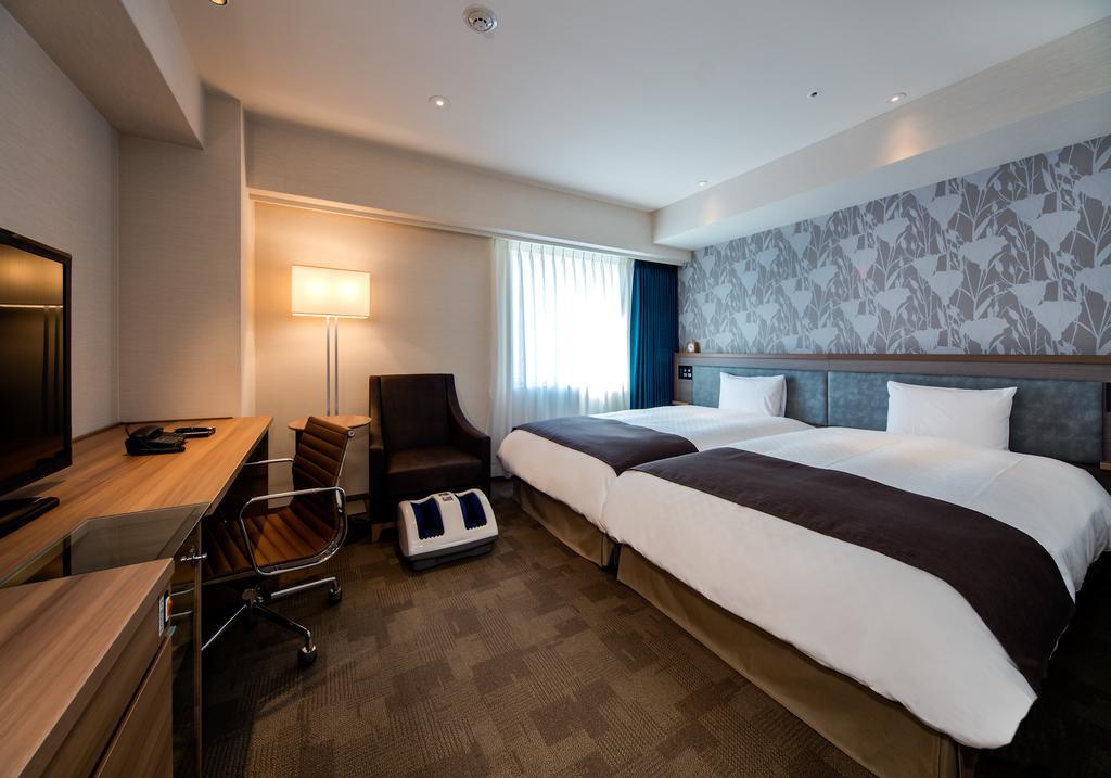 Daiwa Roynet Hotel Tokushima Ekimae Екстериор снимка